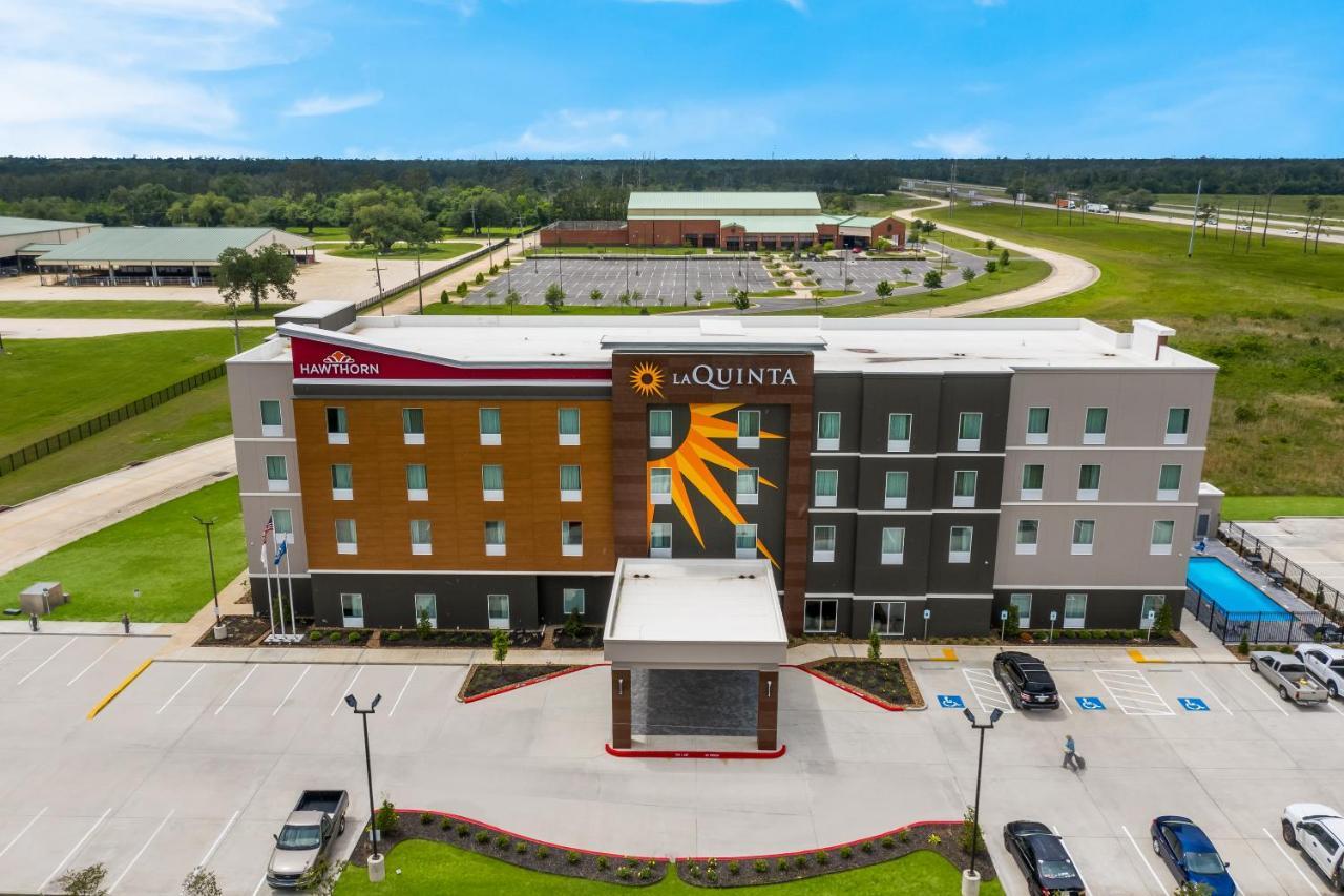 La Quinta Inn & Suites By Wyndham Sulphur Lake Charles Bagian luar foto