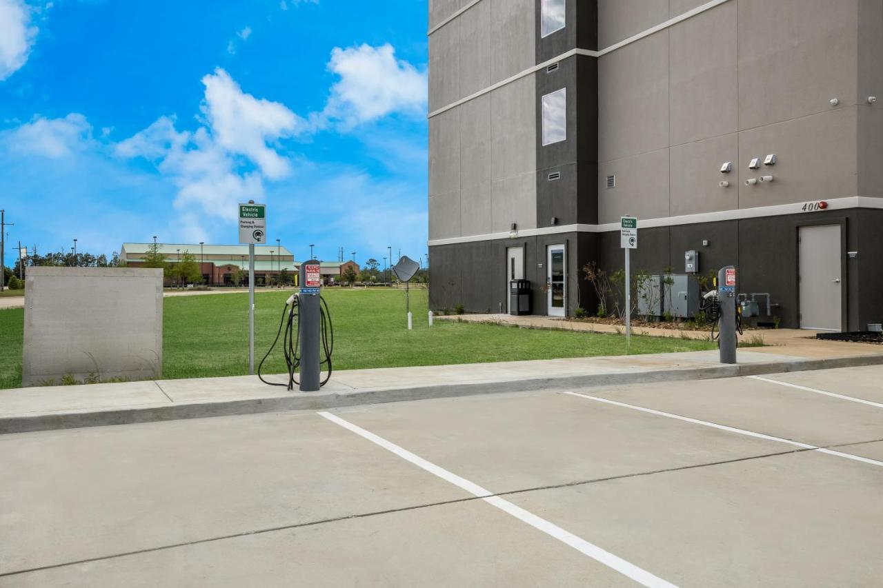La Quinta Inn & Suites By Wyndham Sulphur Lake Charles Bagian luar foto