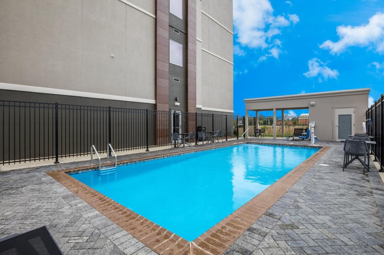 La Quinta Inn & Suites By Wyndham Sulphur Lake Charles Bagian luar foto